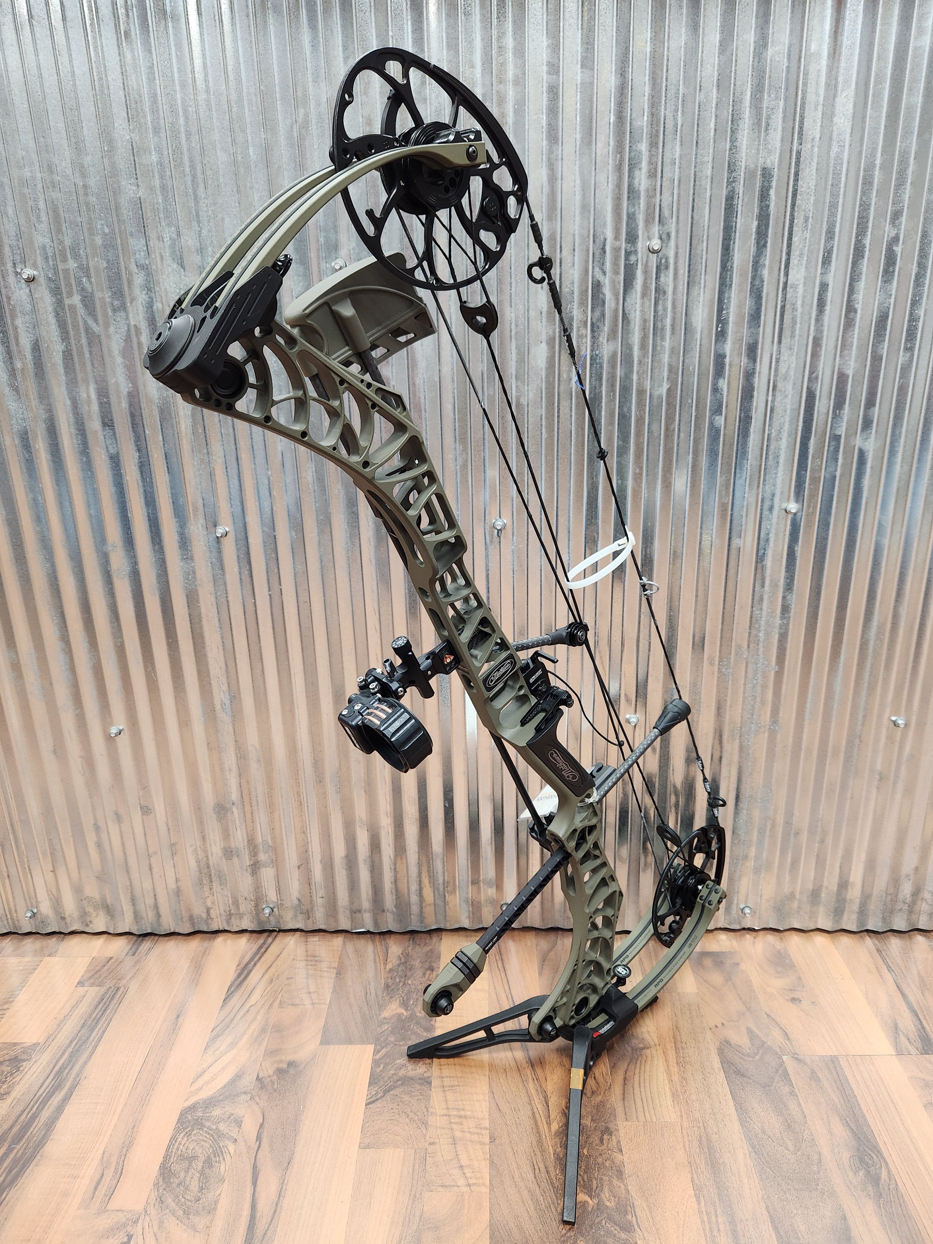 Mathews Phase 4 33 Level 3 Package *NEW FOR 2023 - Better Outdoors Pro Shop